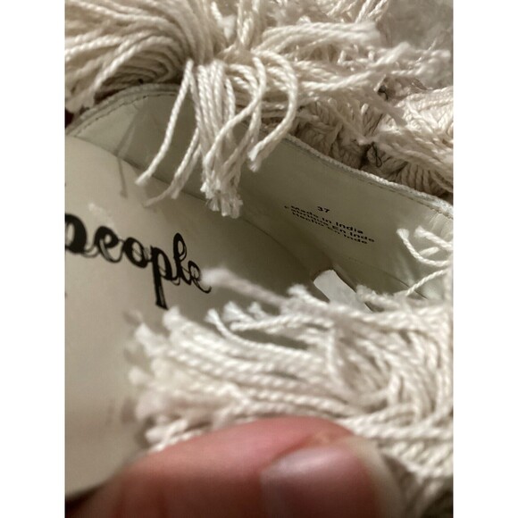 Free People Fringe Boho Pom Pom Venus At Night Slides Sandals White 37 - Picture 7 of 8